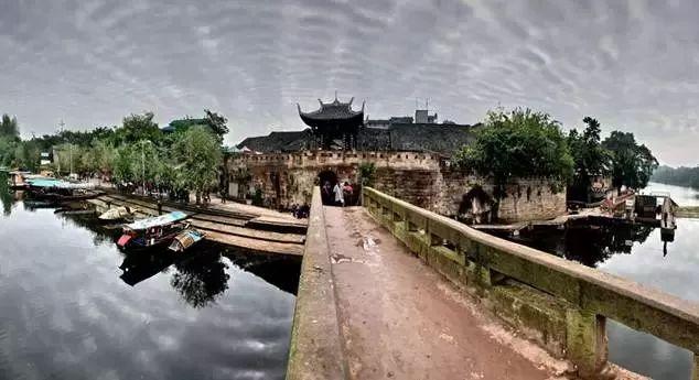 10千克精准计量桶装站_香菇肉酱桶装站